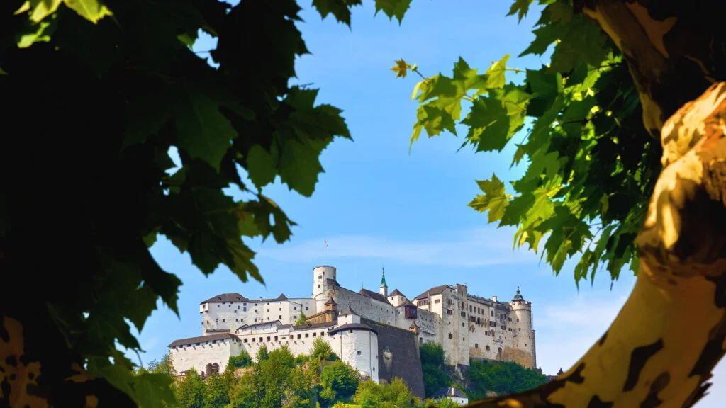 🚕 Taxi Alps Flachau - Die Festung Hohensalzburg: Wahrzeichen der Stadt.